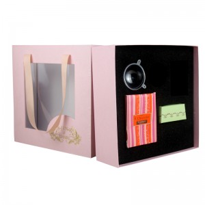 Elegance Tote Box показва пълен комплект от подаръци за чай с ръчна подаръчна кутия
