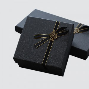 Подаръчна кутия с шал с креативна капачка с капак на лъка